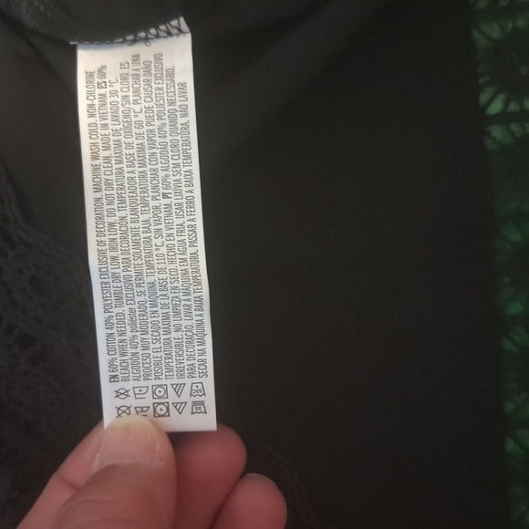 BUNDLE 4 NWTs/ NWOTs Women's crop tops and regular tops for summer, ALL Size S - Picture 13 of 13